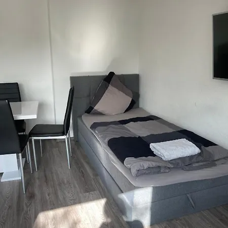 Apartment Monteurwohnung 4 Schlafzimmer *