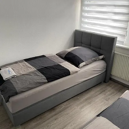 Apartment Monteurwohnung 4 Schlafzimmer *