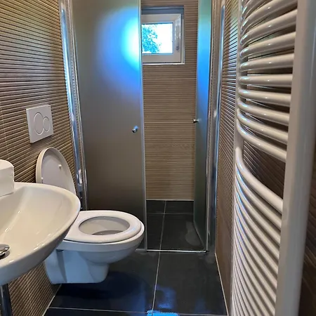 Daire Monteurwohnung 4 Schlafzimmer *