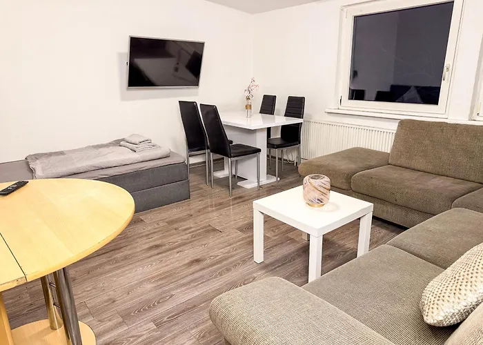 Monteurwohnung 4 Schlafzimmer Apartment *