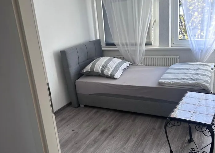 Monteurwohnung 4 Schlafzimmer Appartement *